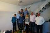 Die Firmenchefs Dr. Gunnar BĂ¶nte und SĂ¶ren BĂ¶hlke (3. und 4. v.l.) mit ihren Mitarbeitern (v.l.) Sascha Jansen, Roman Herges, Holger Paulsen, Larissa Ohrt, BjĂ¶rn Meyborg und Horst BĂ¶nte.
